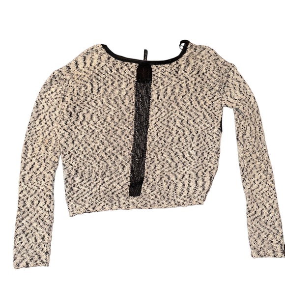 GUESS Sweater - Picture 2 of 6